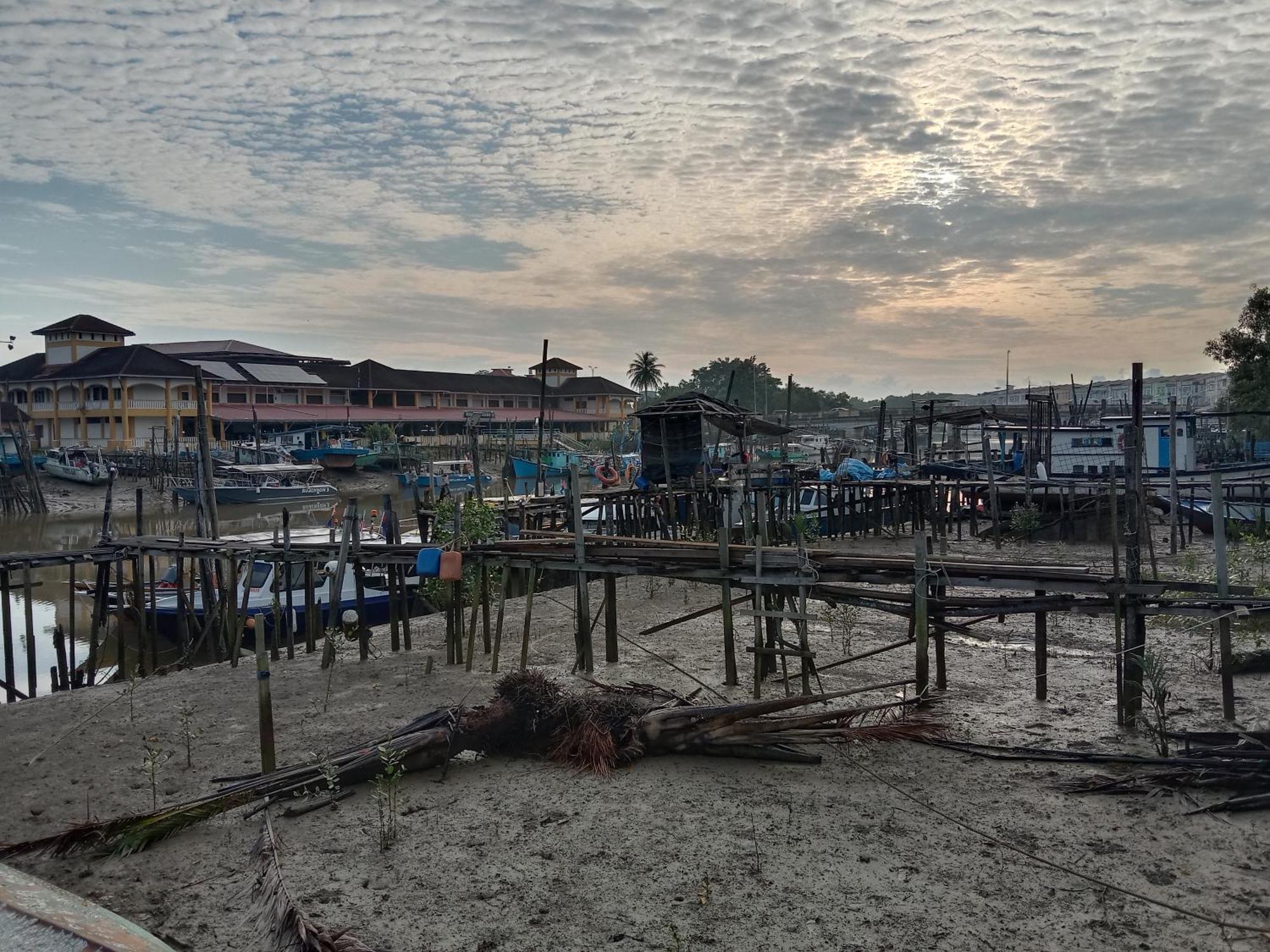 Muallim Home Mersing Bagian luar foto